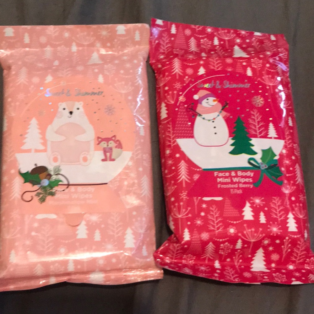 Sweet and shimmer face and body mini wipes